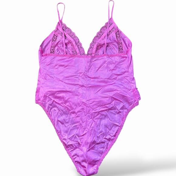 BarbieCore Pink Ruffle Lace Vintage lingerie
Bodysuit Large SKU 86 | boudoir - Picture 4 of 6